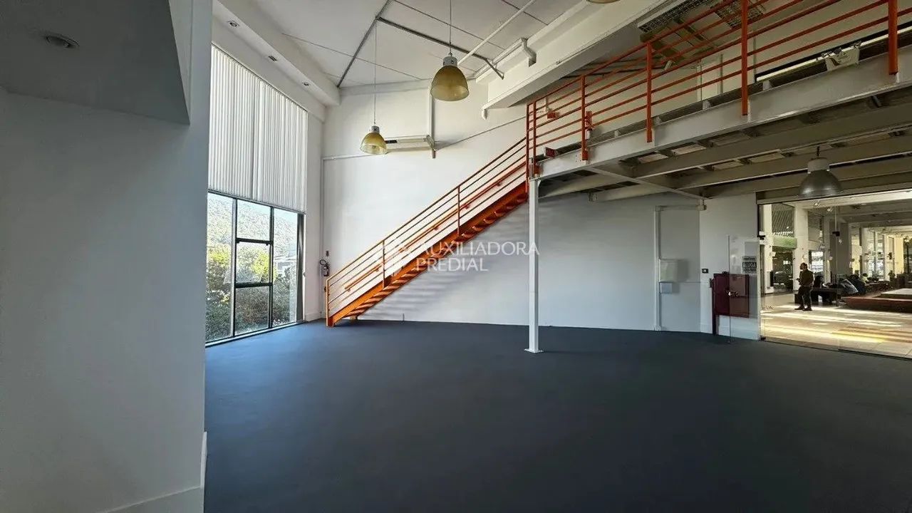 Loja com mezanino com 250m2, 3 vagas - Foto 5