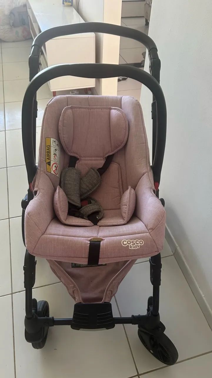 Carrinho de bebê e bebê conforto - Foto 3