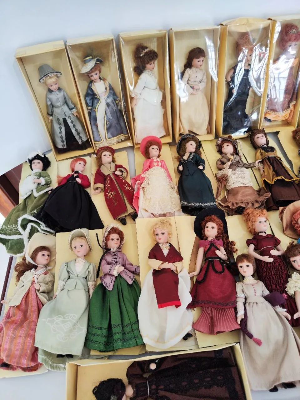 Coleção completa Damas de Época Planeta De Agostini 40 Bonecas - Foto 3