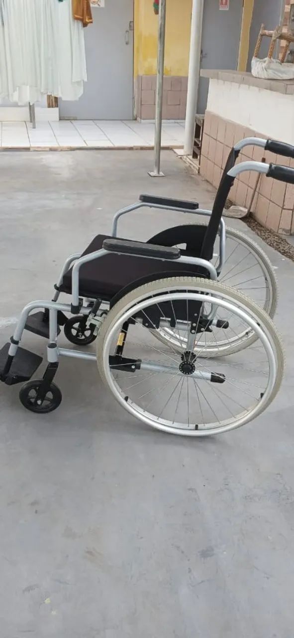 Cadeira de rodas  - Foto 2