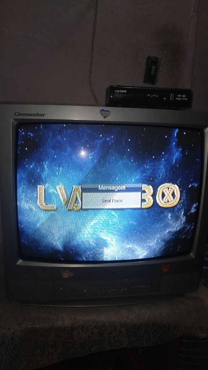 TV LG 20 polegadas com conversor e controle  - Foto 4