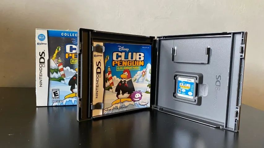 Jogo Club Penguin - Box Colecionador Nintendo DS - Elite Penguin Force - Foto 5
