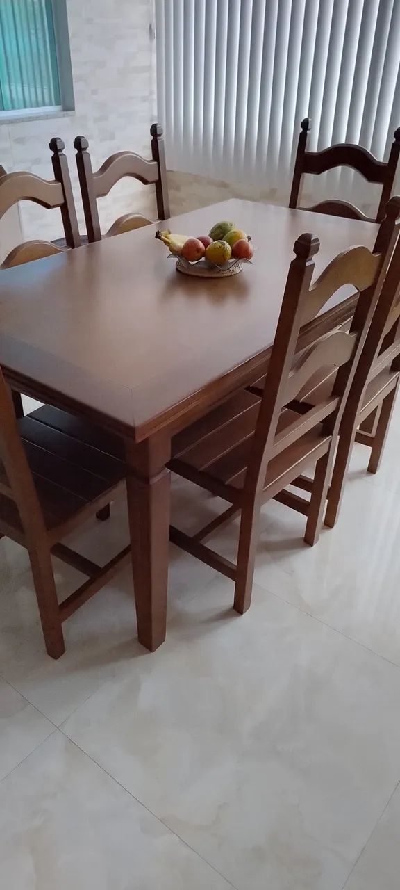 Mesa em madeira Med: 1.60 x 0.90 com 06 cadeiras  - Foto 2