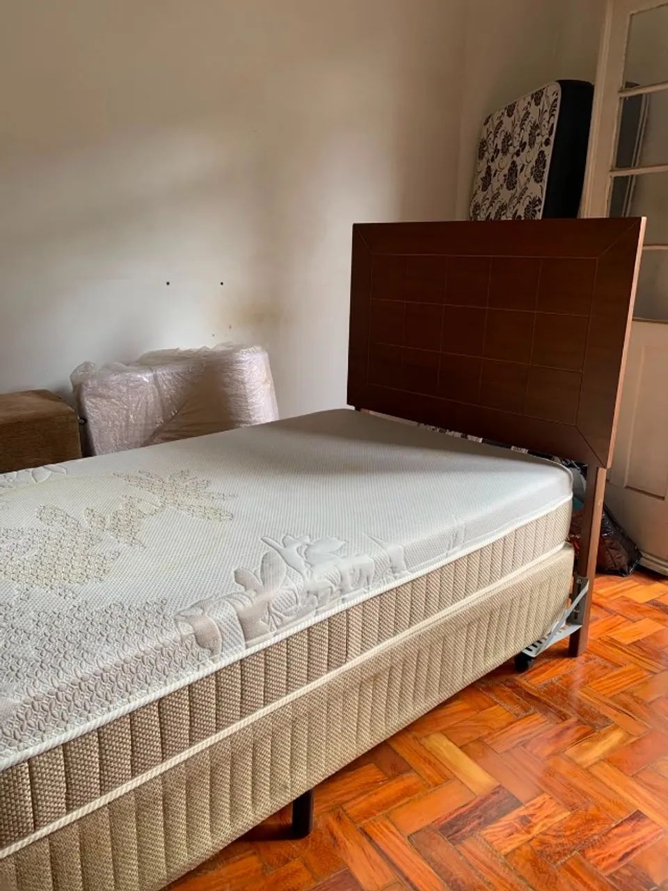 Cama de solteiro box de madeira maciça  - Foto 4