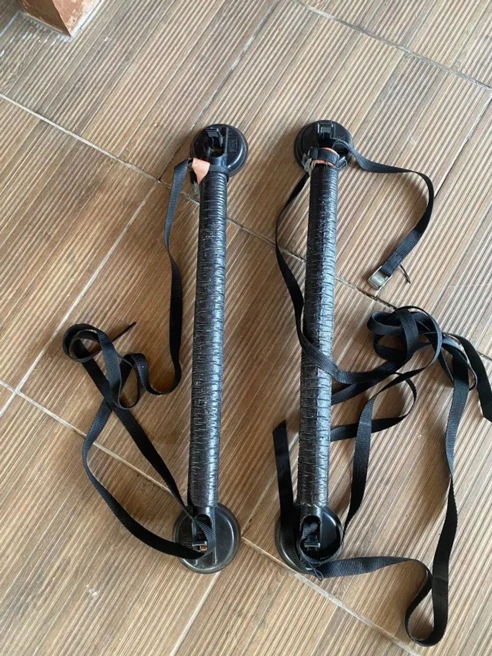 Rack de Carro quatro ventosas