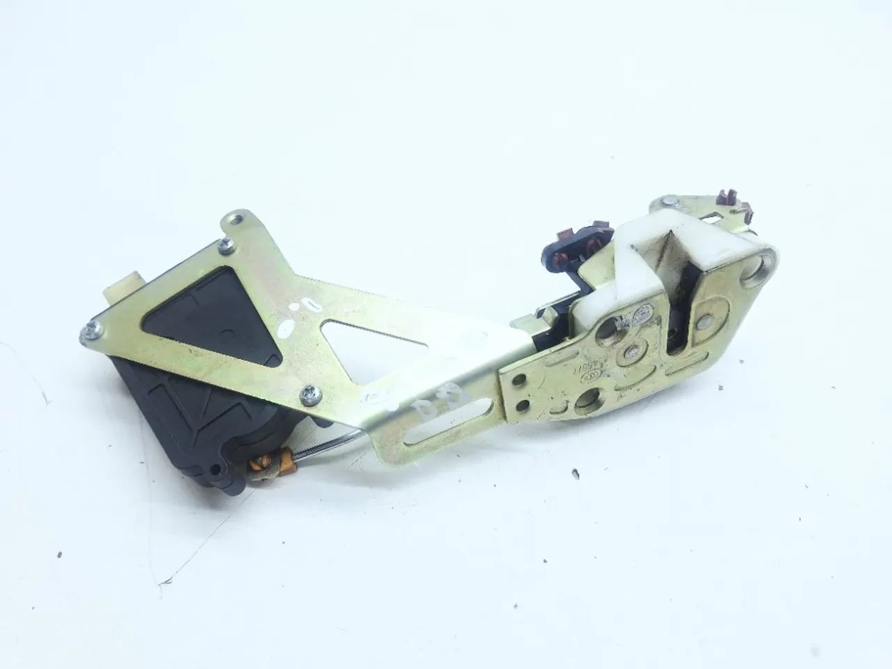 Fechadura Porta Dianteira Direita Chery Qq 1.0 2018 - Peças para