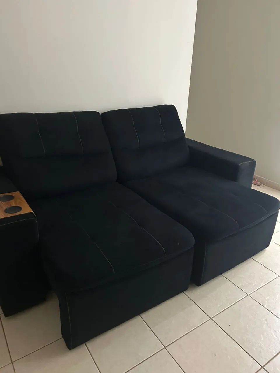 Sofá Preto 3 Lugares  - Foto 2