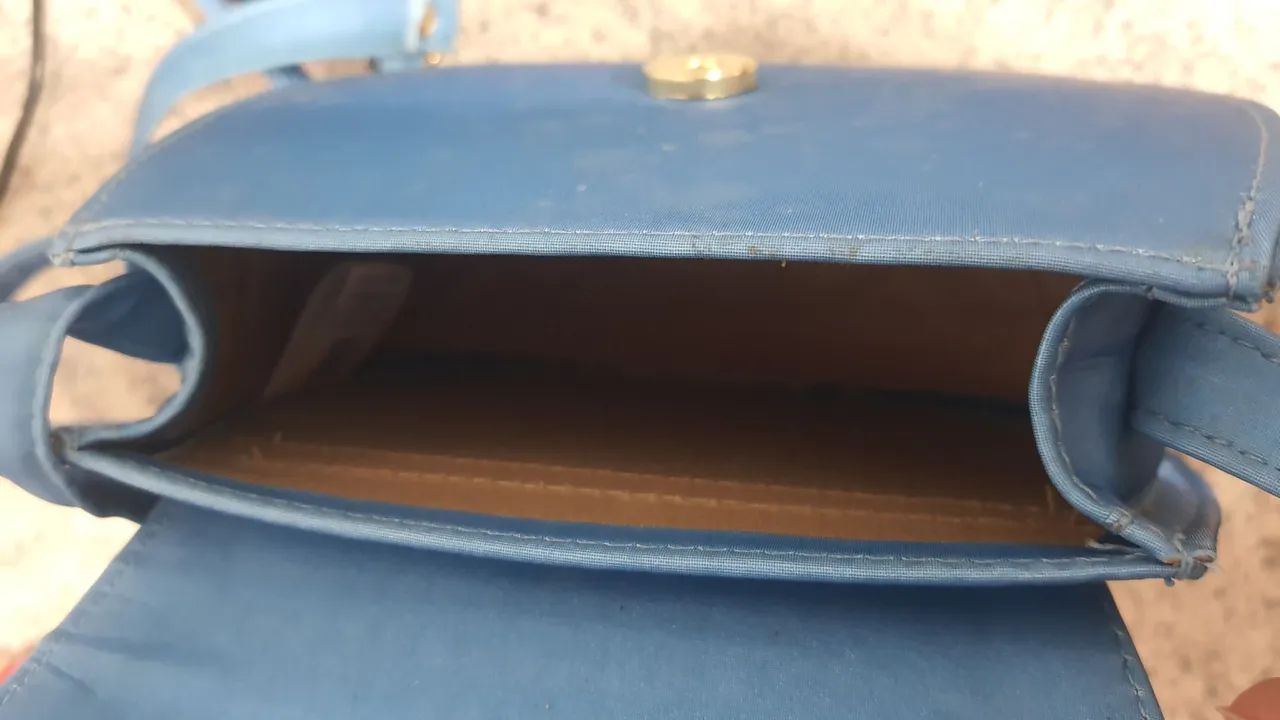 Duas bolsas em  cetim metalizado - Foto 5