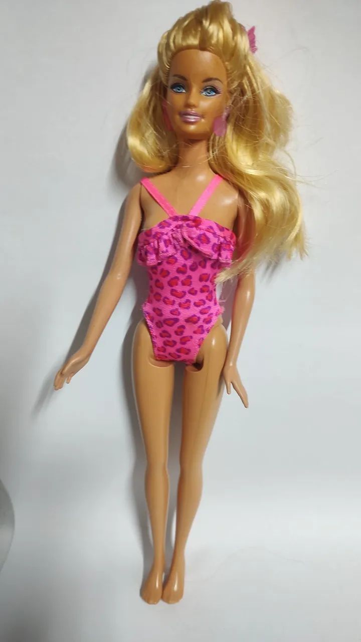 Boneca Barbie da Mattel (usada) cx 107