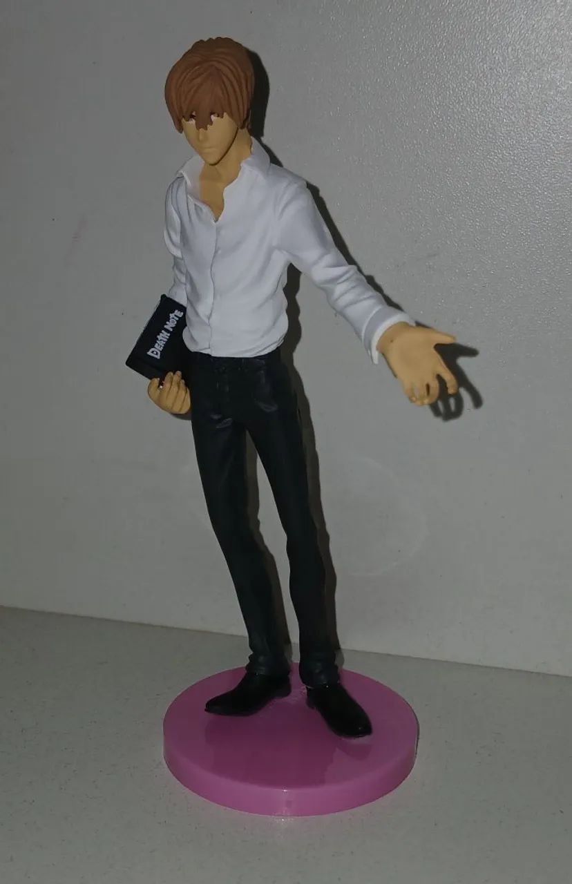 BONECO ACTION FIGURE MINIATURA LIGHT YAGAMI COLADO NA BASE