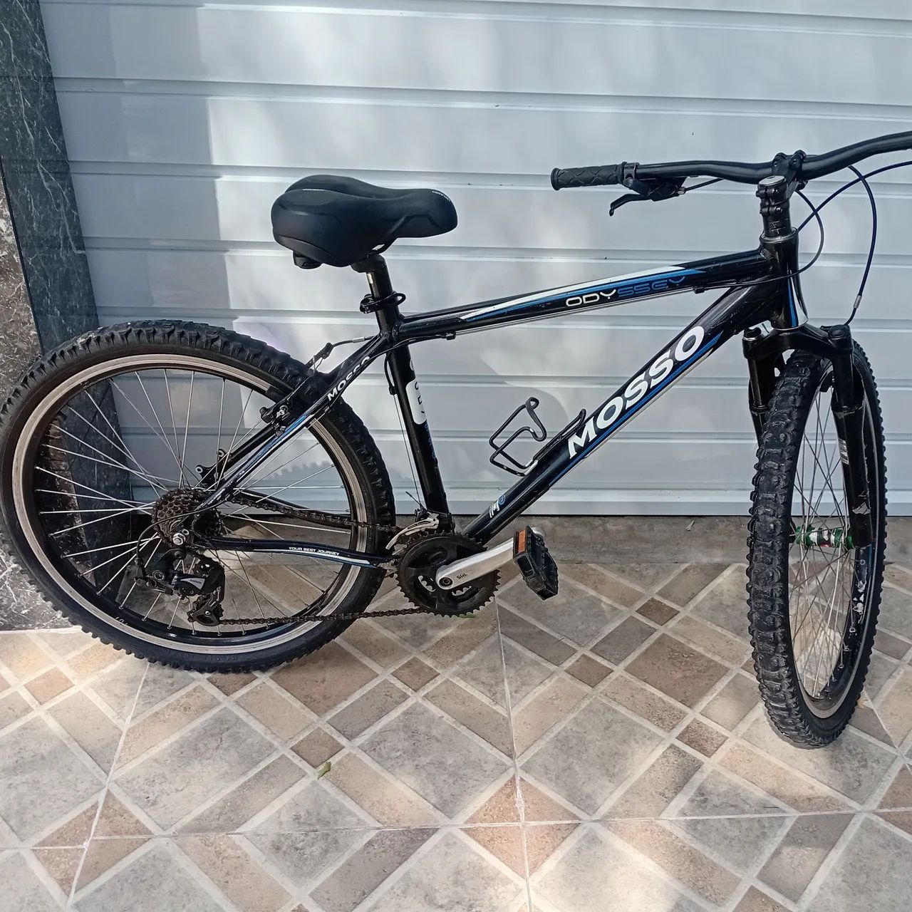Bicicleta  toda em  alumínio 