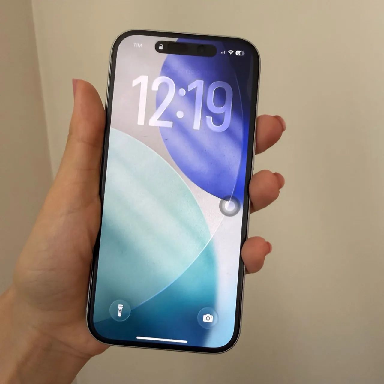 Iphone 15 - 128 gb - Branco - impecável - Foto 5