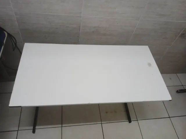 MESA PARA ESCRITÓRIO USADA 1,20X0,60 - Foto 2