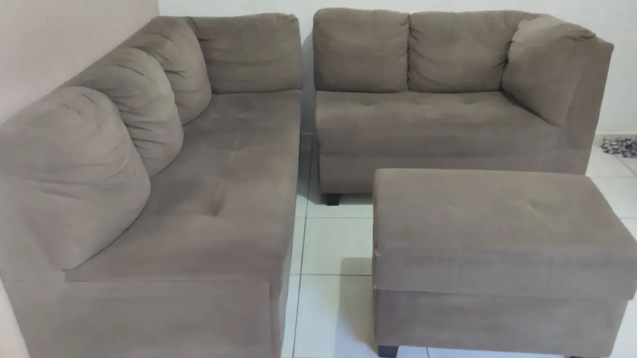 conjunto de sofá de canto usado com puff - Foto 3