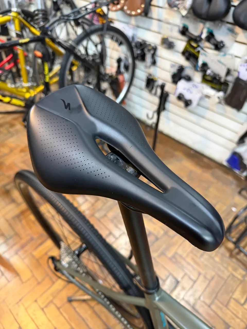 Bicicleta Specialized Diverge Shimano 105 - Foto 2