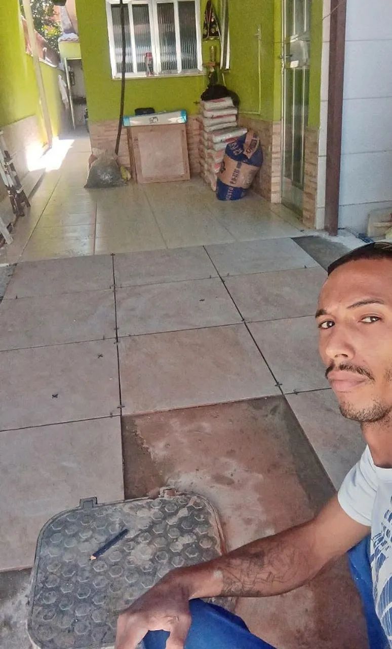 Serviços de Pedreiro: Construção e Reforma Completa, do Alicerce ao Acabamento