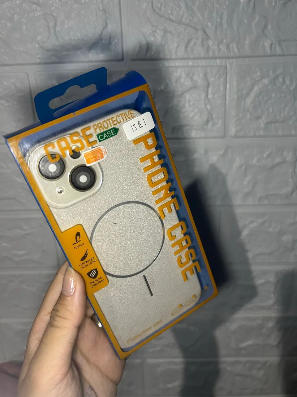 2 Capinhas IPhone 13 ? 