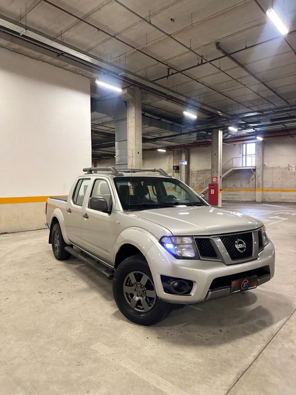 Nissan Frontier Frontier SV AT.CD 4x4 2.5 TB Diesel Mec. 2013
