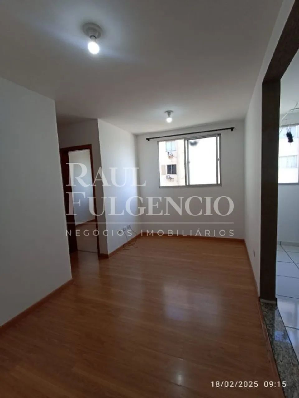 Apartamento a venda com 2 quartos próximo a Uel