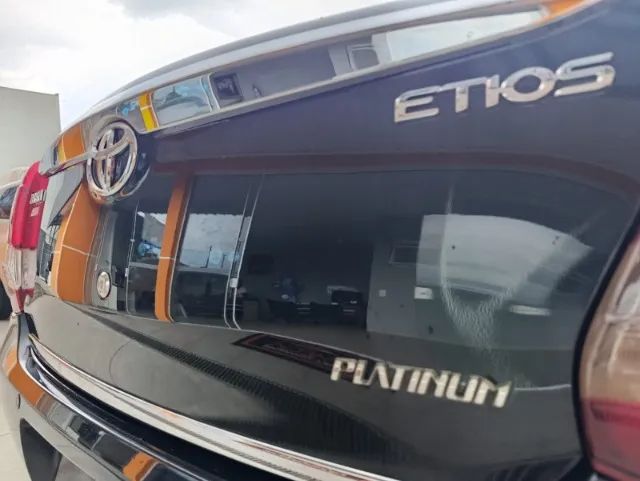 Toyota Etios Platinum Sed. 1.5 Flex 16V 4P Mec. 2015 - Foto 9
