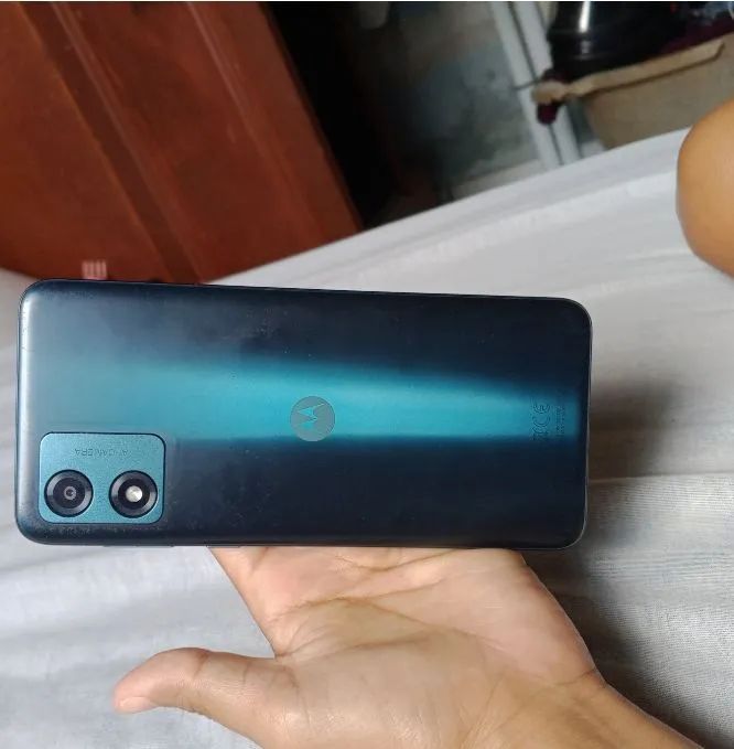 Moto e13 