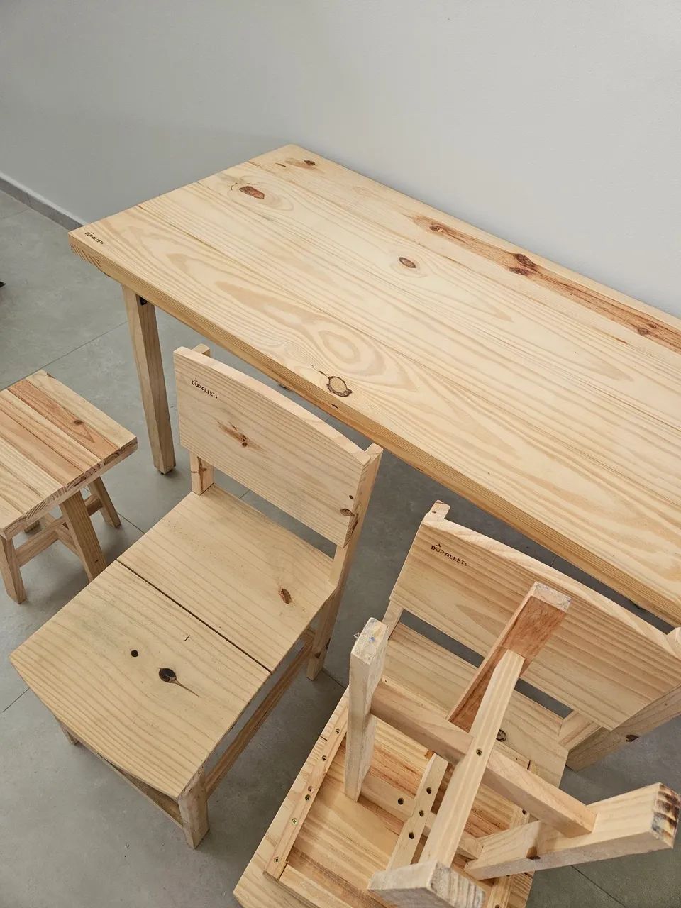 Mesa Dupallets 