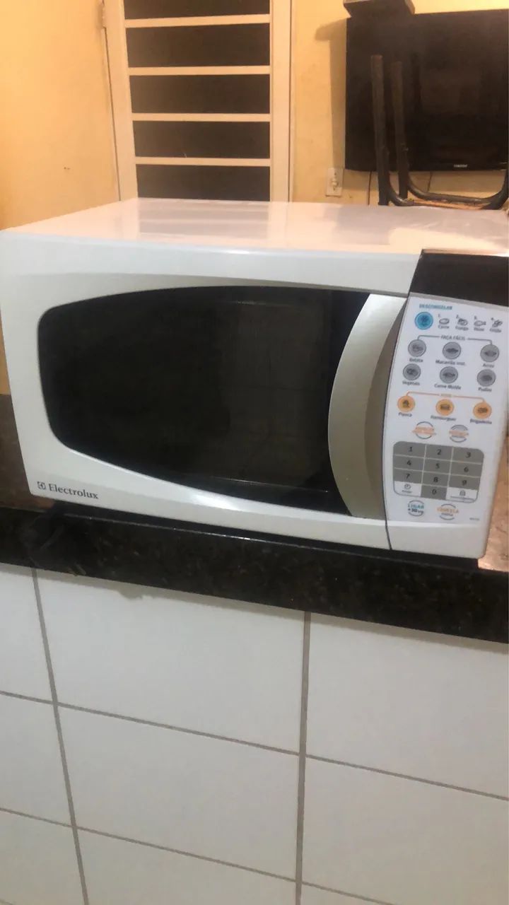 Vendo microondas funcionando perfeitamente, entrego - Foto 2