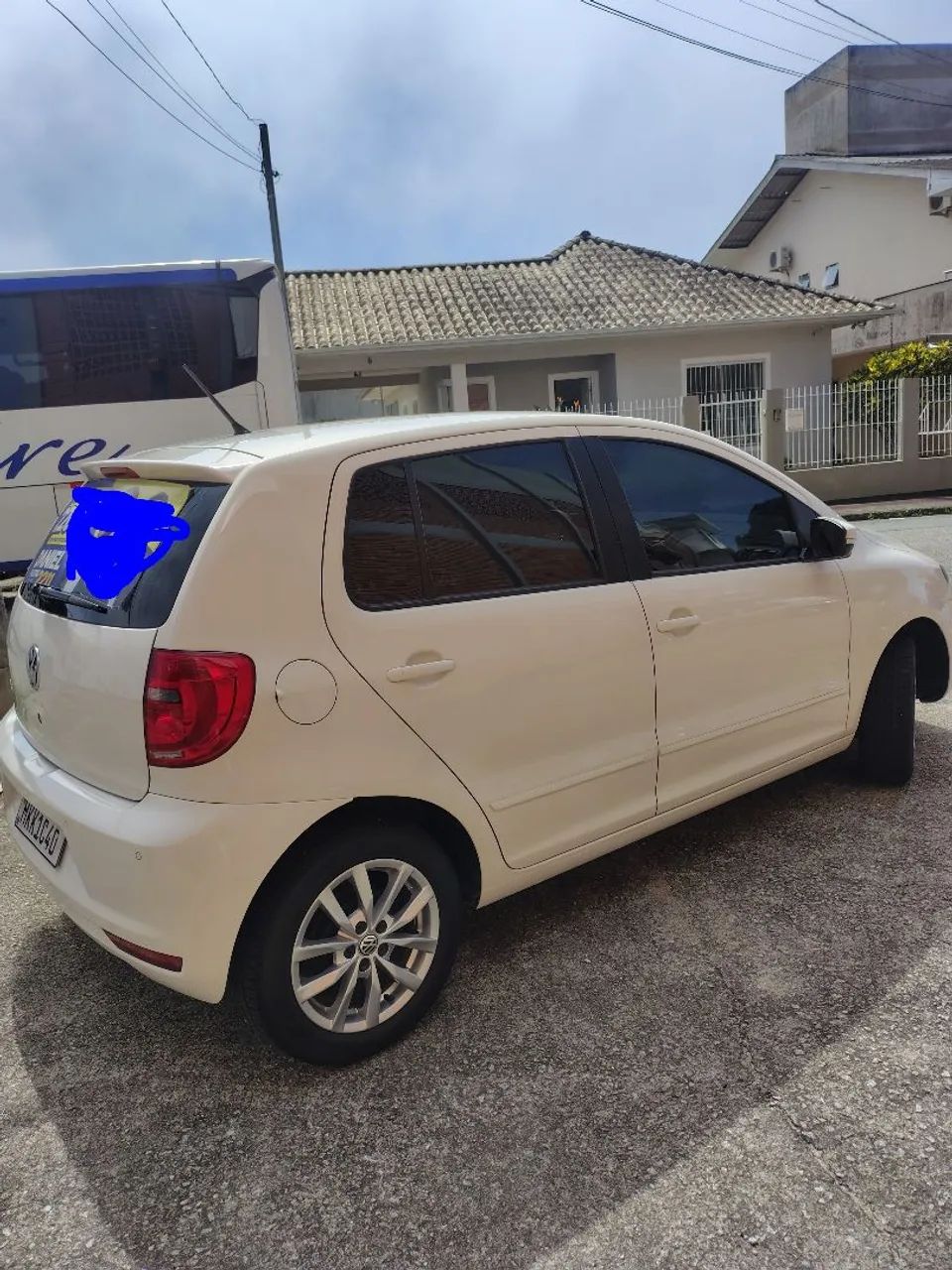 Volkswagen Fox 1.0 MI Total Flex 8V 5P 2014 - Foto 4