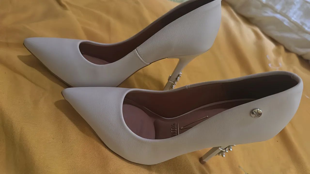 Vendo salto branco NOVO - Foto 3