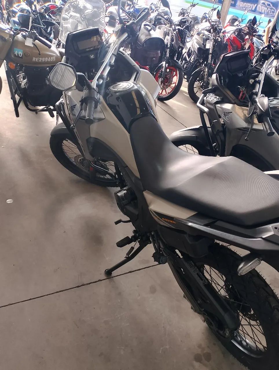 HONDA Sahara 2024 - Foto 3