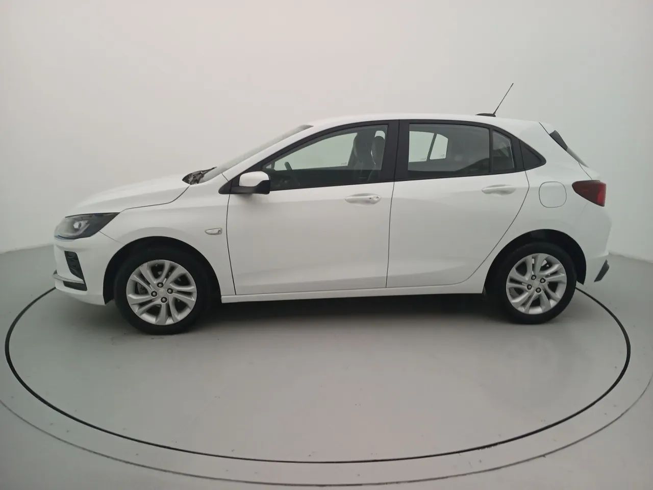 Chevrolet Onix Hatch LTZ 1.0 12V TB Flex Aut. 5P, foto 2 de 18
