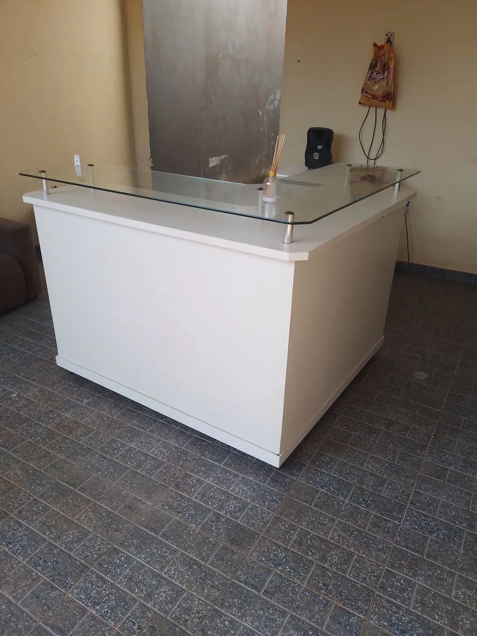 Balcão comercial profissional  em MDF resistente  - Foto 4