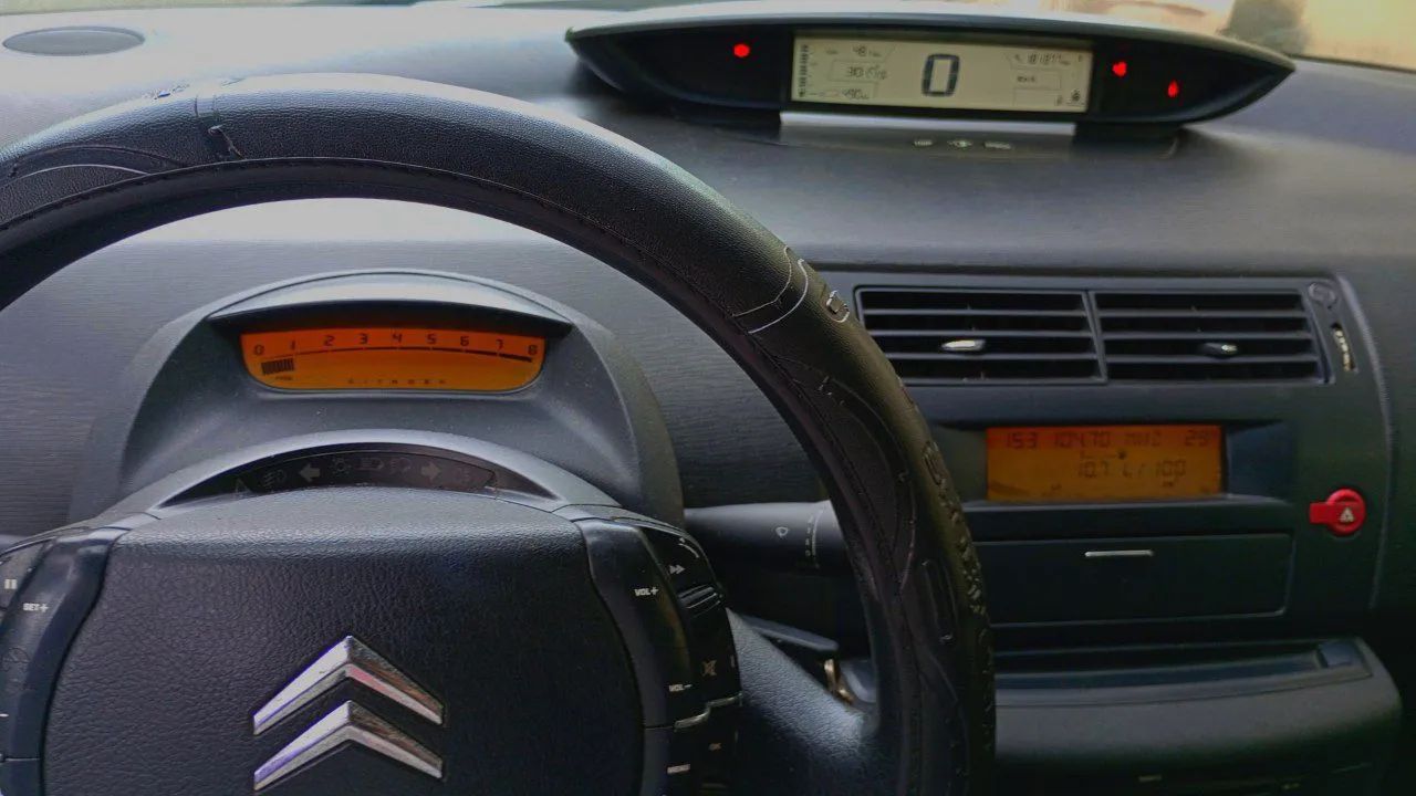 Citroen C4 GLX 1.6 Flex 16V 5P Mec. 2011 - Foto 9