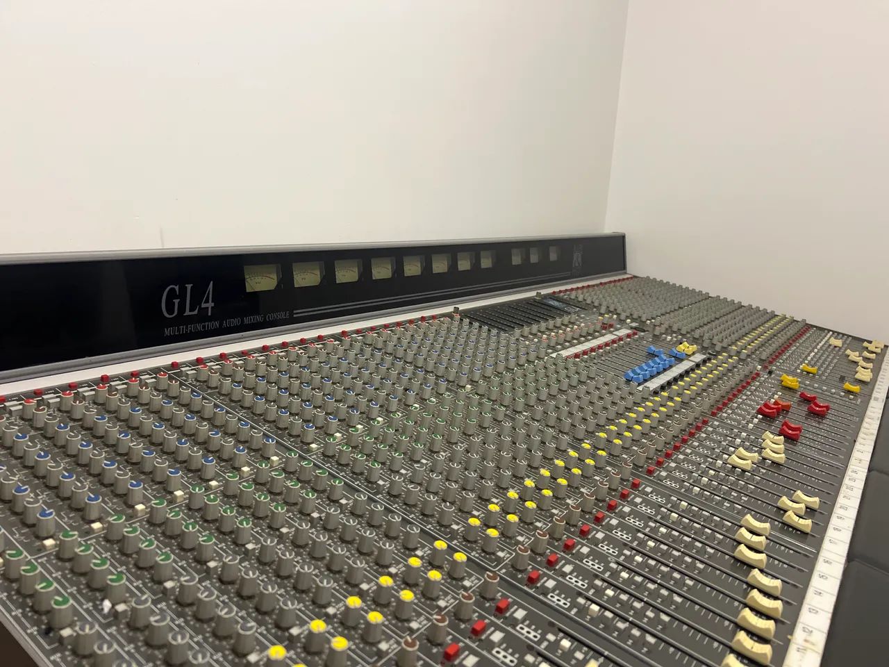 Mesa de som GL4 Allen & heath 