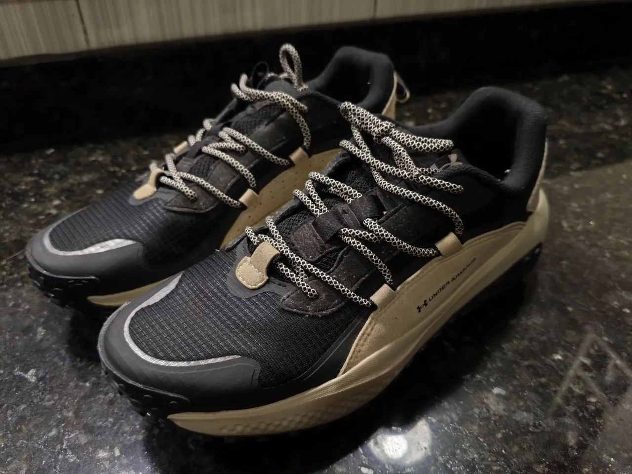 Tênis Under Armour Sportstyle Charged