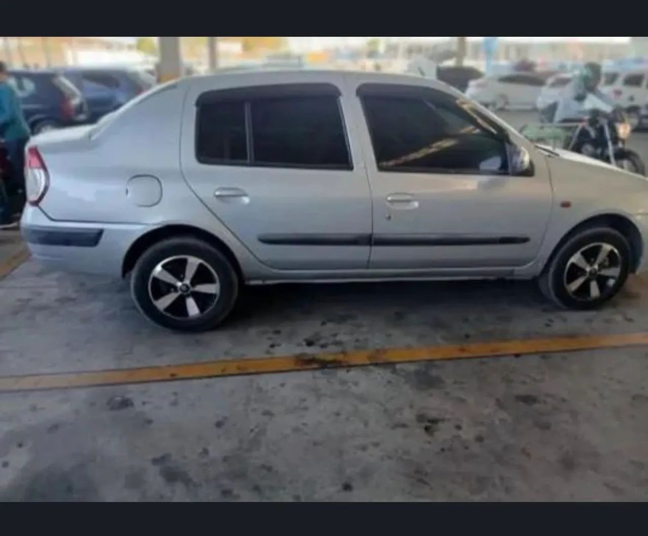 Renault Clio Clio Sed. Privilège Hi-Flex 1.6 16V 4p 2006