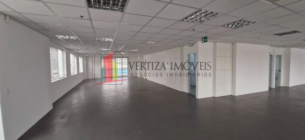 Sala comercial para locação com 105m² na Vila Mariana