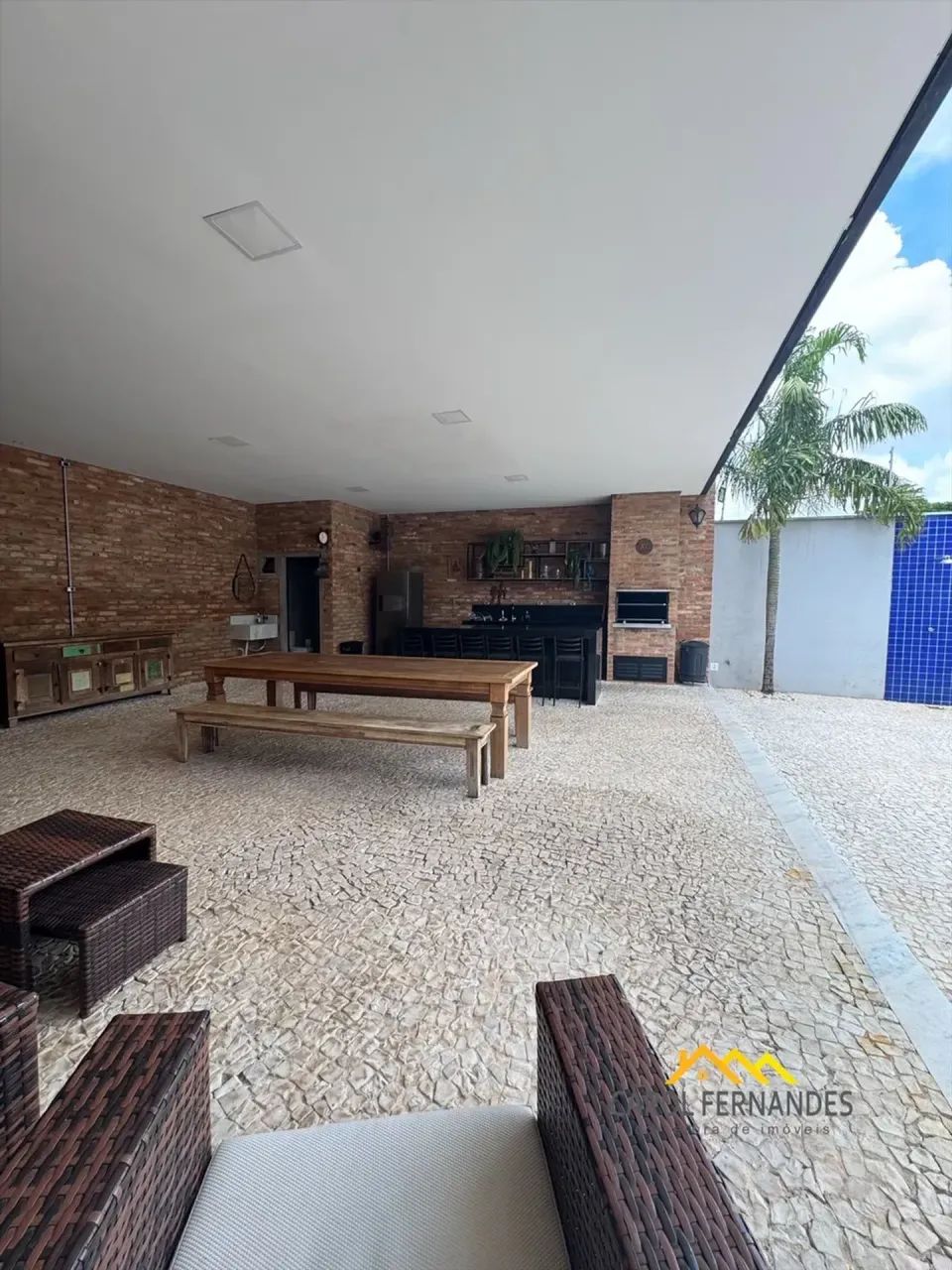 Edícula a venda com piscina de porteira fechada