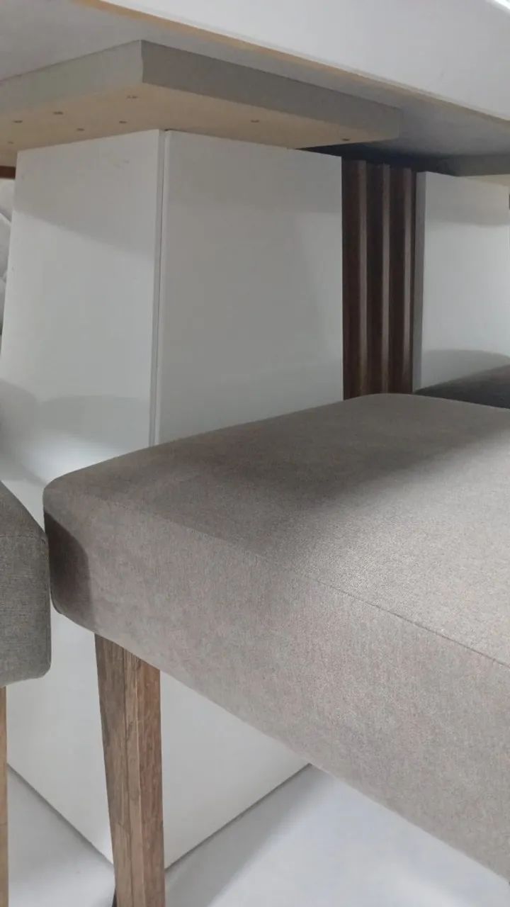 Mesa de Jantar 6 Lugares + Cadeiras Estofadas - Foto 4