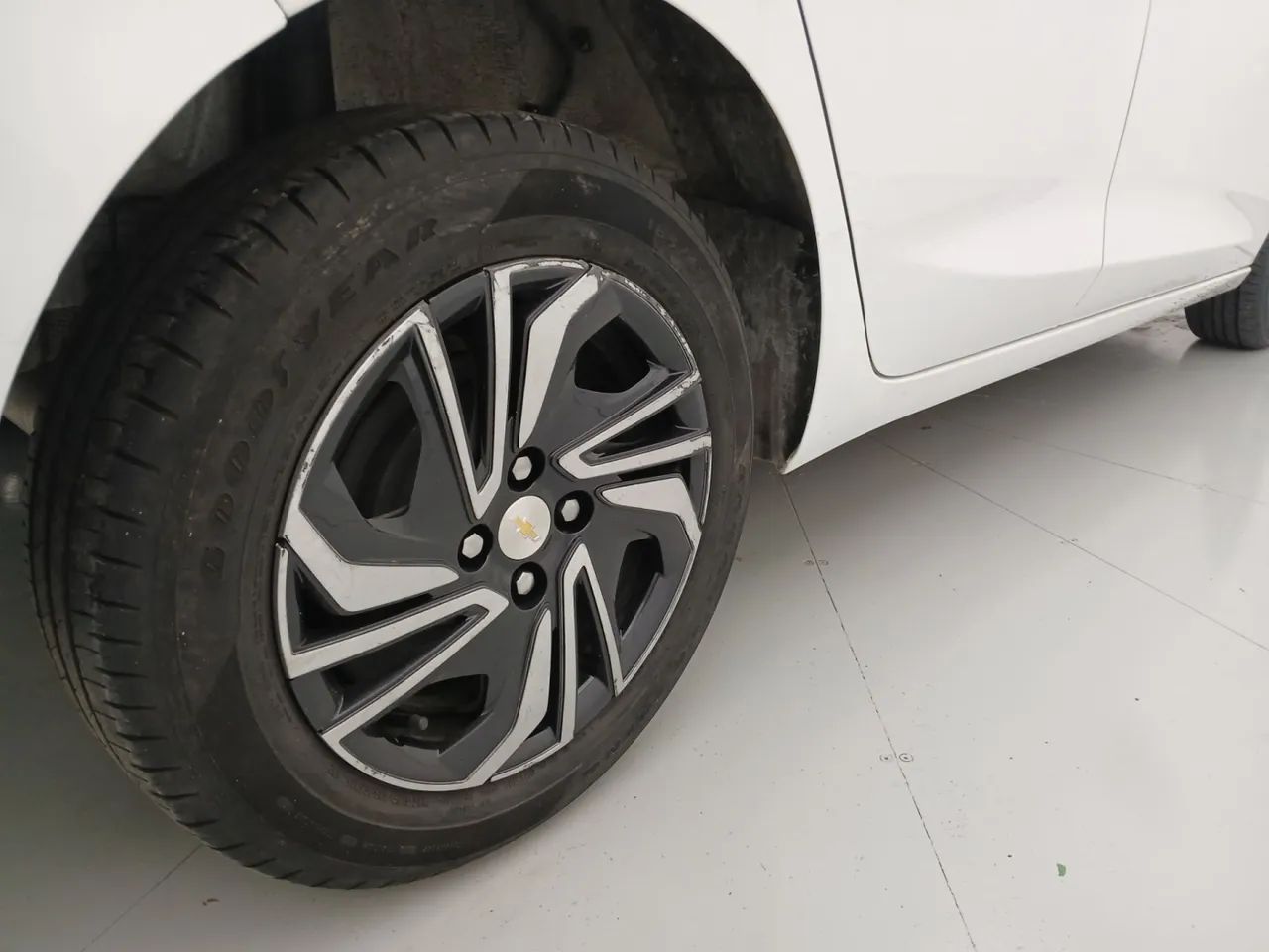 Chevrolet Onix Hatch 1.0 12V Flex Mec. 4P, foto 14 de 18
