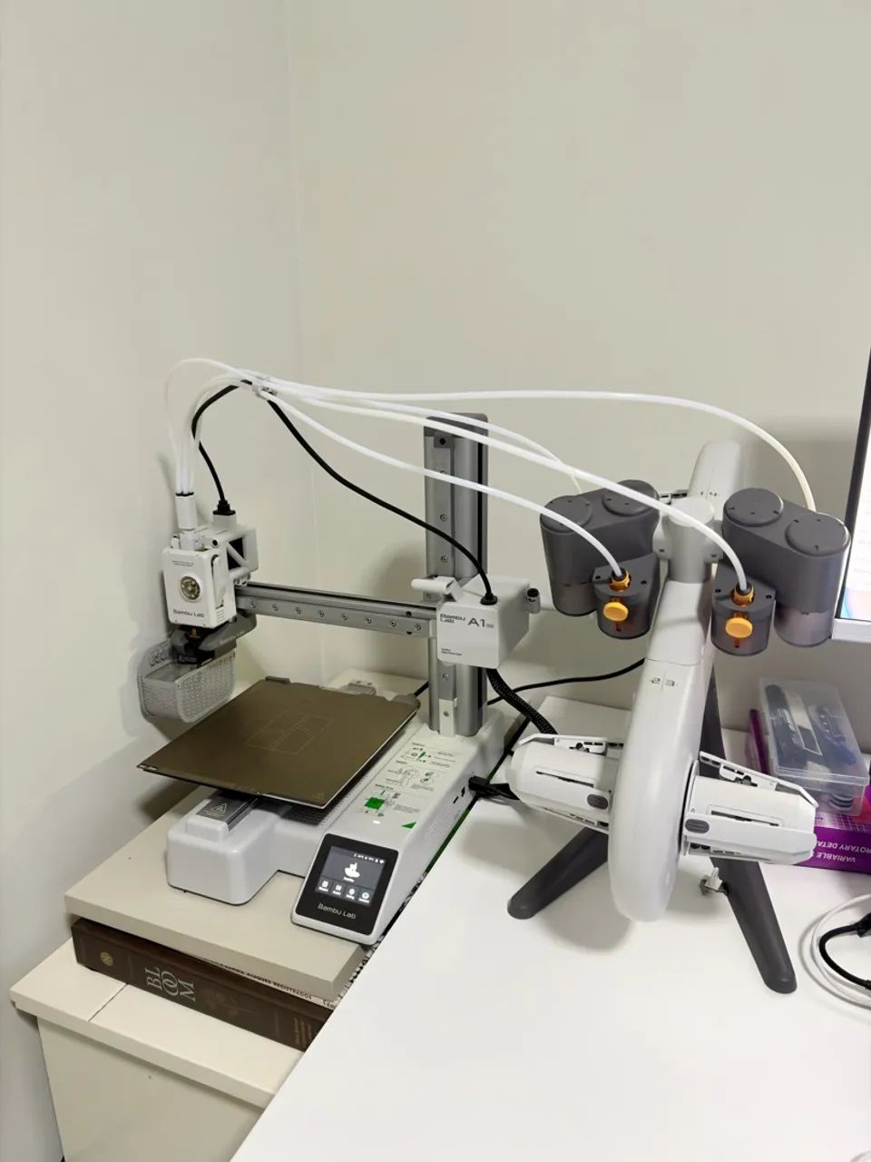 Impressora 3D Bambu Lab A1 Mini Combo com AMS Lite