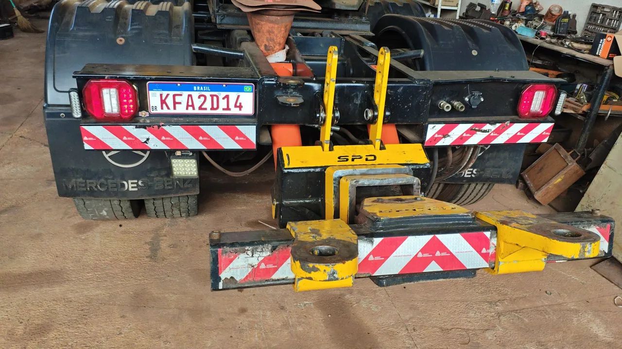 Vendo ou troco esse guincho reboque lança zero grau nova doc mecanismo operacional  - Foto 11