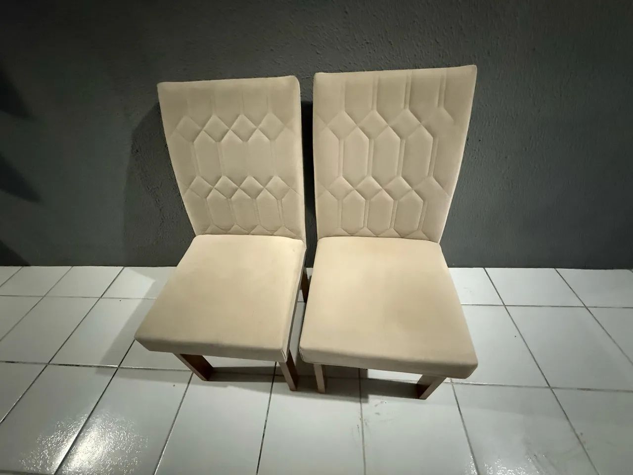 Cadeira mdf usada!! 350 todas! - Foto 2