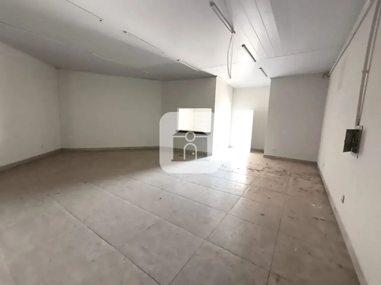 Cômodo comercial para locação no bairro Tubalina - Foto 4