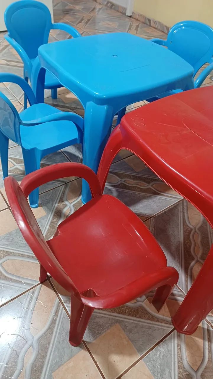 Mesinha com as 4 cadeiras  - Foto 2