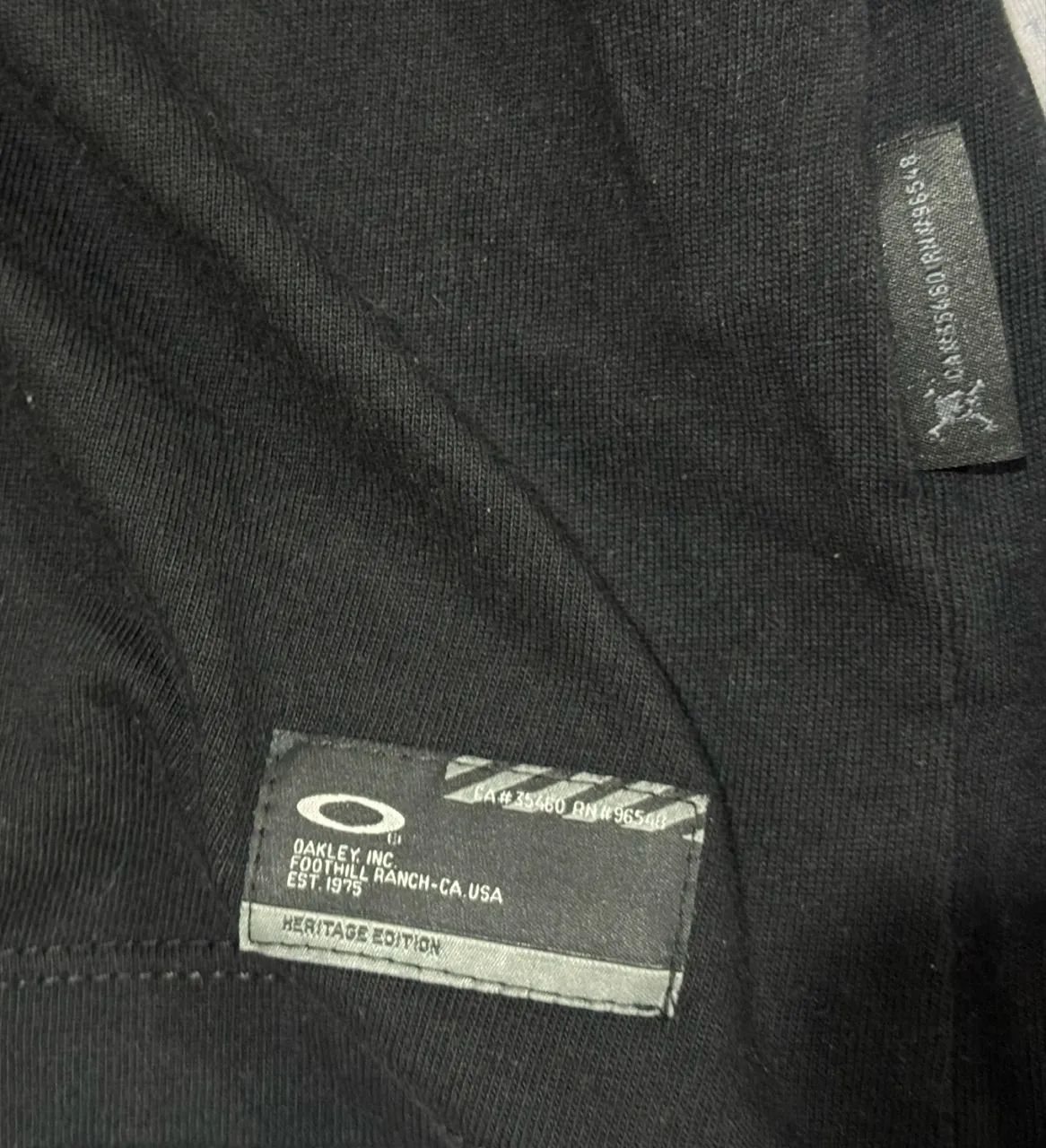 Camisa Boxy  Oakley Original  - Foto 3