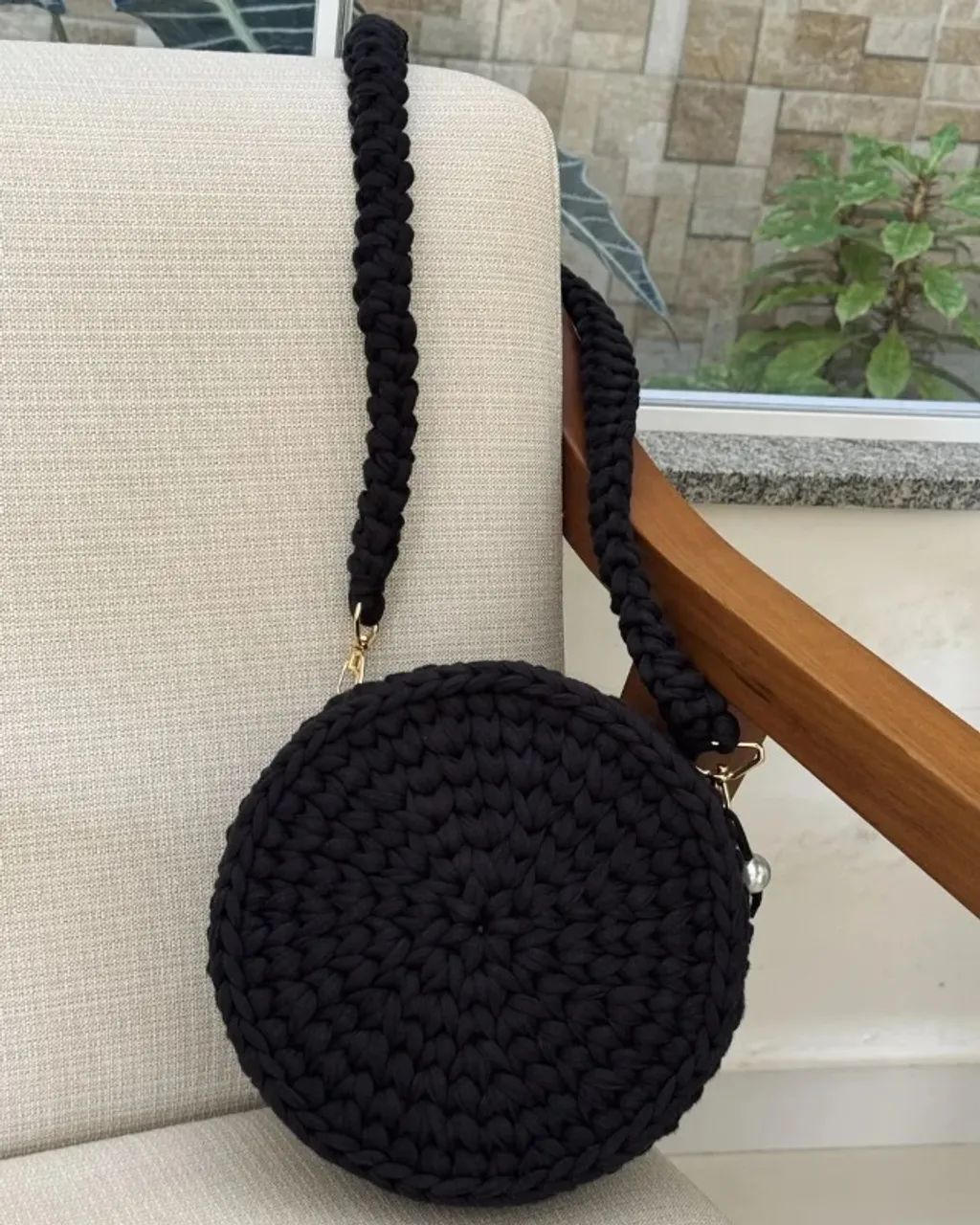 Bolsa Crochê Redonda Preta Feminina Alça Estilo Moderna - Foto 5