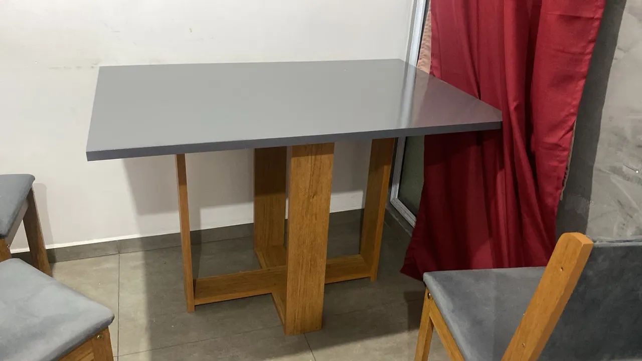 Mesa com 3 cadeiras  - Foto 2