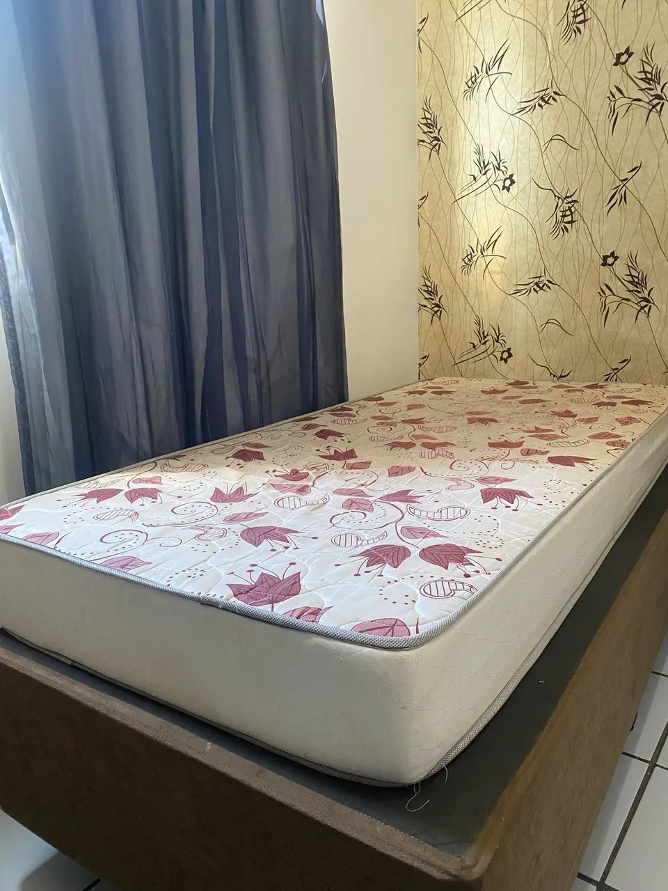 Cama de solteiro 64962184963587120