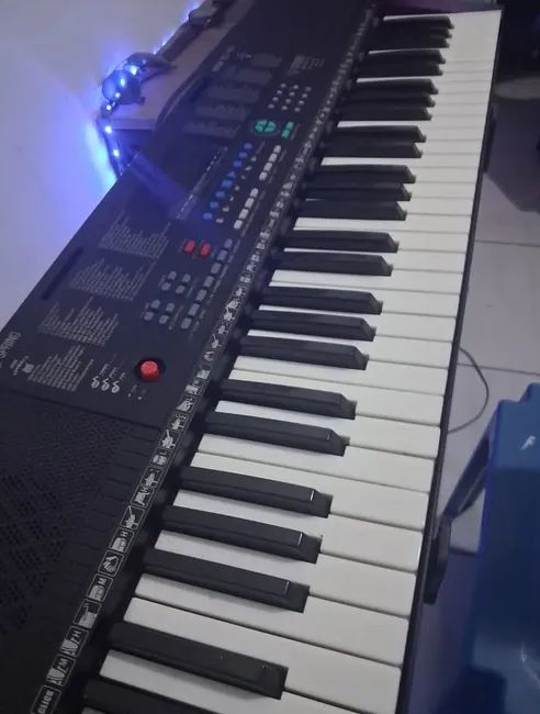 teclado musical 61 teclas